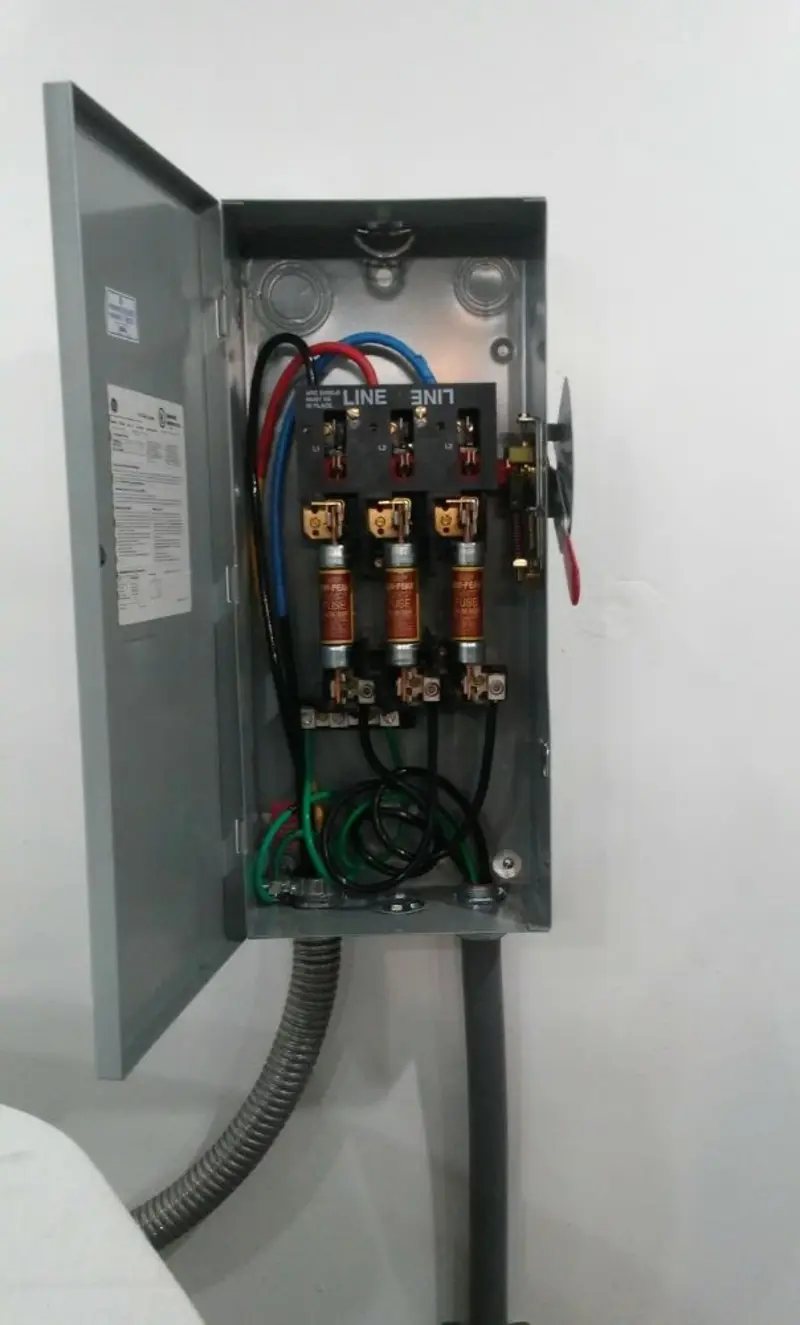 Three-phase disconnect switch installed for Electrical Wiring & Rewiring in Southern Shops